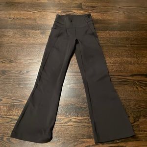 Lululemon Groove Super-High-Rise Crop Flared Pant Nulu Size 4